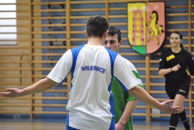Biegali za piłką jak do pożaru ? zdjęcia