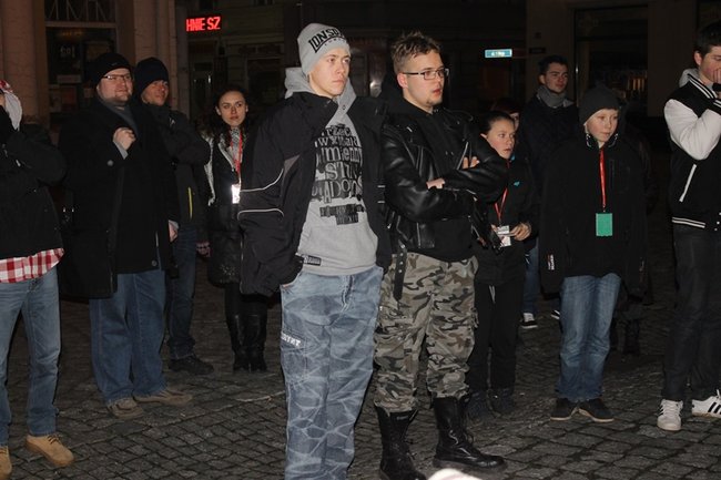 Książki płonęły na rynku - zdjęcia