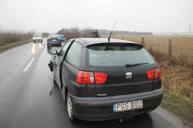 Wcześniej wyprzedzał ciągnik - zdjęcia
