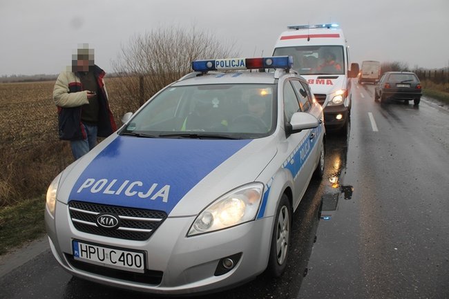 Wcześniej wyprzedzał ciągnik - zdjęcia