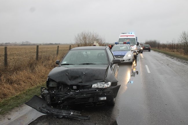 Wcześniej wyprzedzał ciągnik - zdjęcia