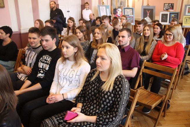 Patrzą na rzeczywistość inaczej - zdjęcia