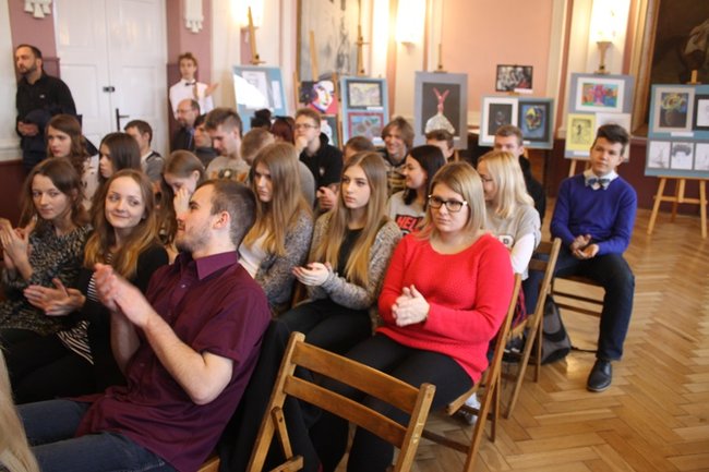 Patrzą na rzeczywistość inaczej - zdjęcia