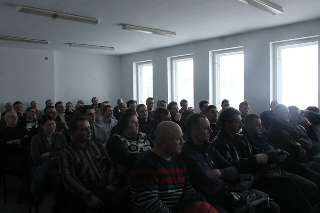 Maksymalnie do 900 tys.