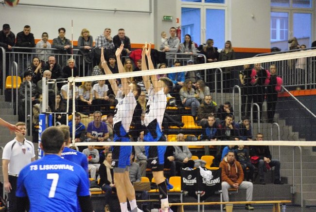 Lider rozbity w Gostyniu ? zdjęcia