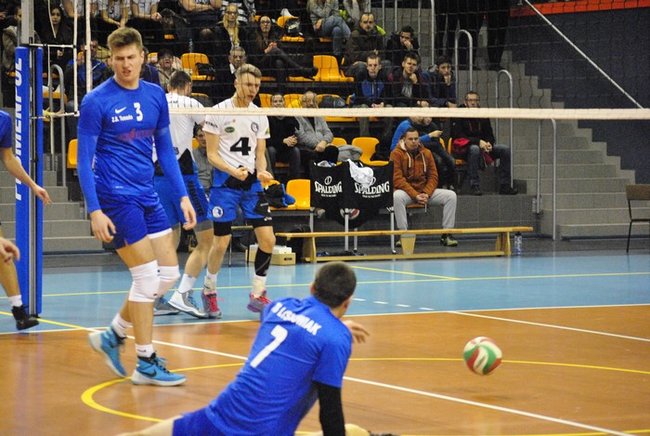 Lider rozbity w Gostyniu ? zdjęcia