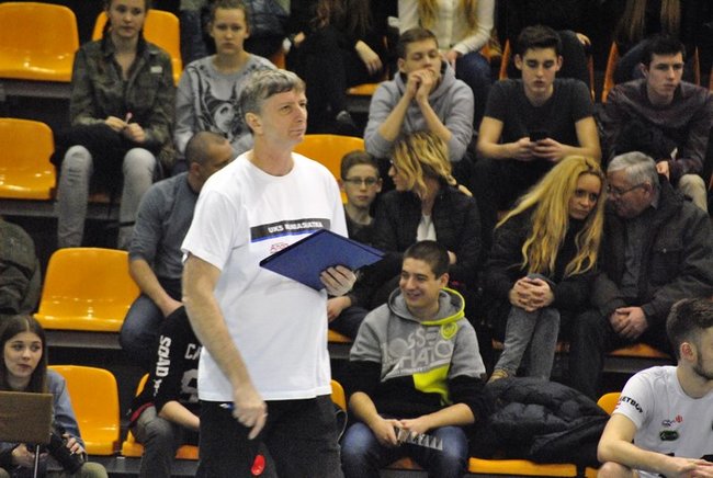Lider rozbity w Gostyniu ? zdjęcia