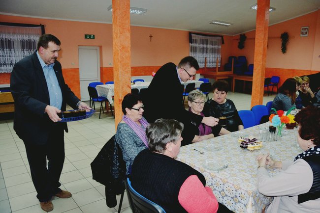 Świętowały mieszkanki Kuczyny - zdjęcia