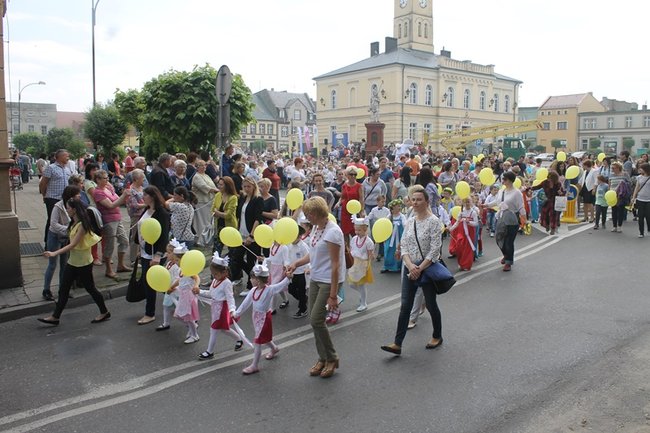 Wyjątkowa parada rozpoczęła świętowanie