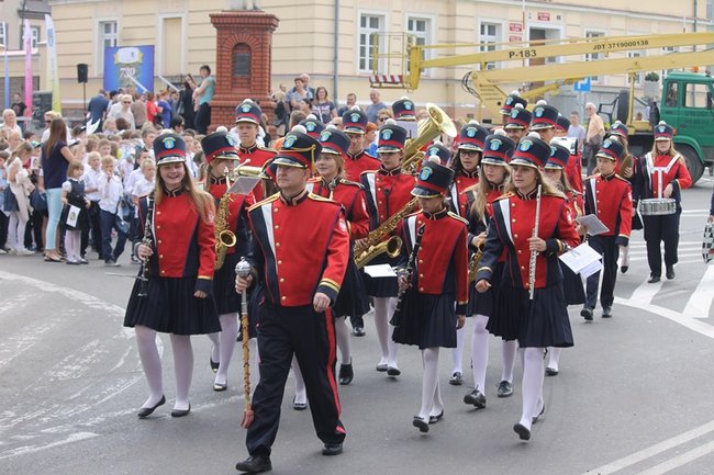 Wyjątkowa parada rozpoczęła świętowanie