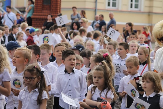 Wyjątkowa parada rozpoczęła świętowanie