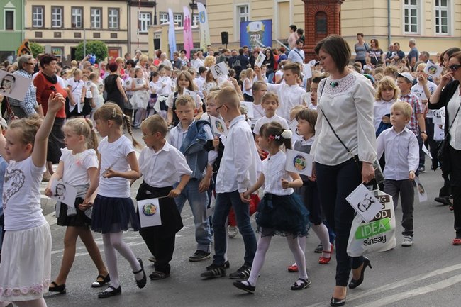 Wyjątkowa parada rozpoczęła świętowanie