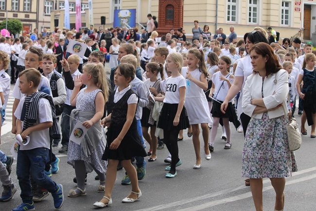 Wyjątkowa parada rozpoczęła świętowanie