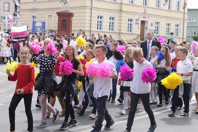 Wyjątkowa parada rozpoczęła świętowanie