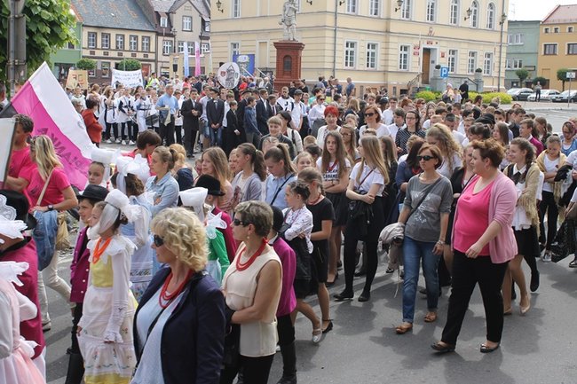 Wyjątkowa parada rozpoczęła świętowanie