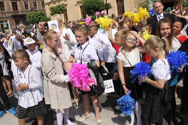 Wyjątkowa parada rozpoczęła świętowanie
