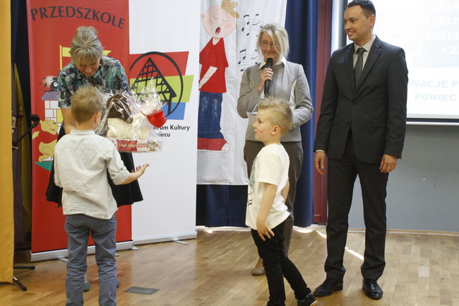 Mali giganci z Ponieca