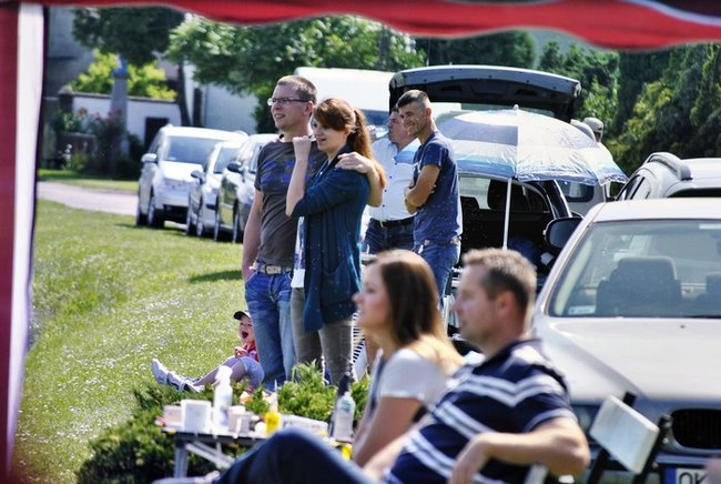 Mistrzostwa Polski na wiejskim stawie