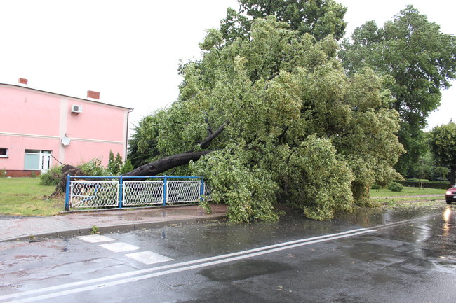 Ulewa przetacza się przez powiat
