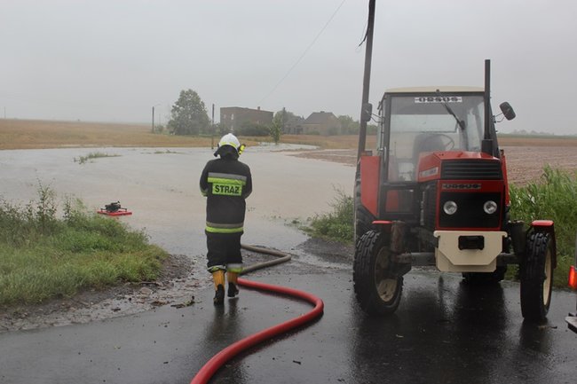 Ulewa przetacza się przez powiat