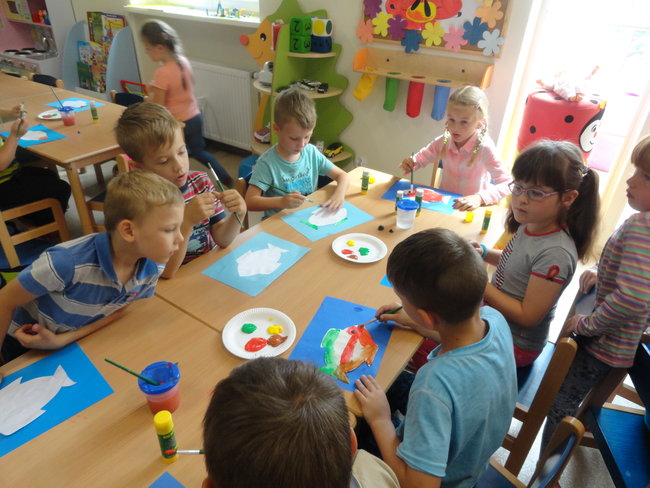 Rodzice do pracy, dzieci na półkolonie
