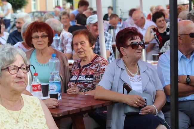 Na międzynarodową nutę