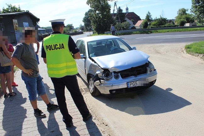 Trzy auta zderzyły się na 434
