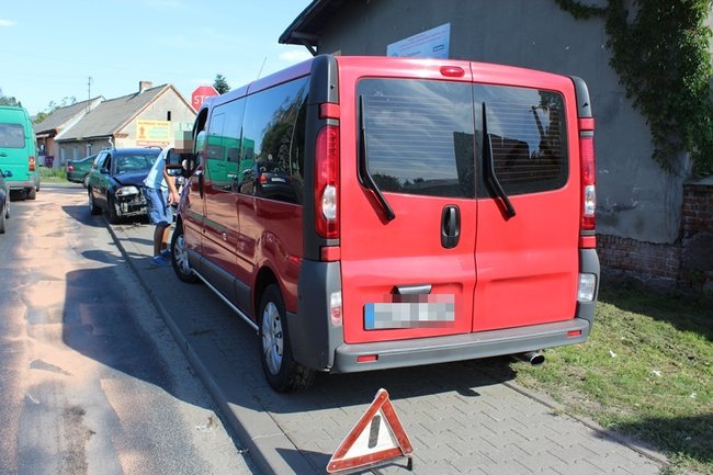 Trzy auta zderzyły się na 434
