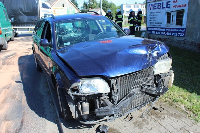 Trzy auta zderzyły się na 434