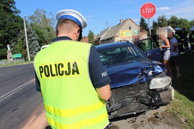 Trzy auta zderzyły się na 434