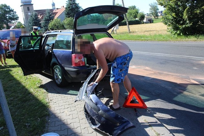 Trzy auta zderzyły się na 434