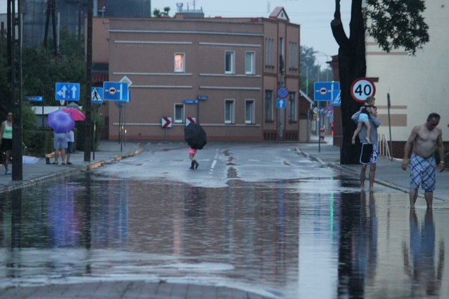 Znów mocno popadało i zalało ulice