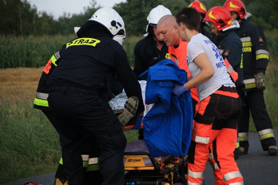 Zderzenie na prostej drodze.Są ranni