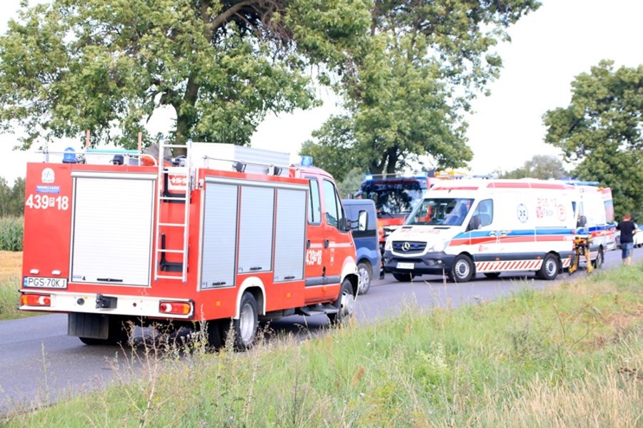 Zderzenie na prostej drodze.Są ranni