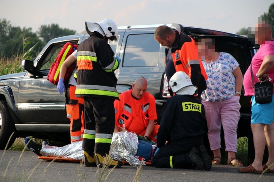 Zderzenie na prostej drodze.Są ranni