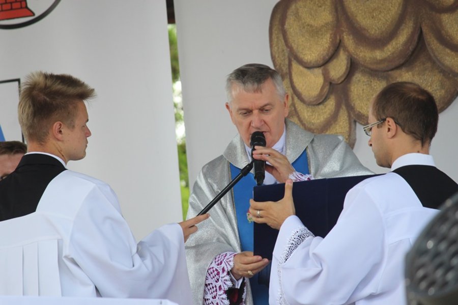Poświęcili plony, dziękując Bogu