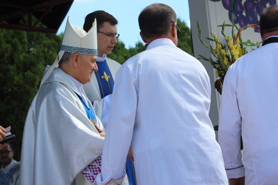 Poświęcili plony, dziękując Bogu