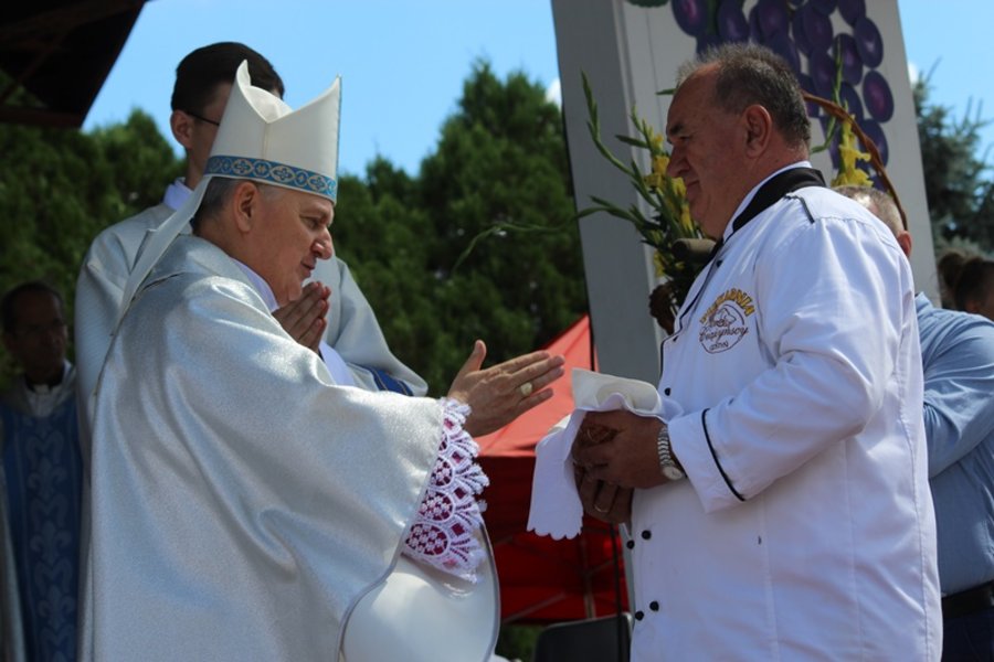 Poświęcili plony, dziękując Bogu