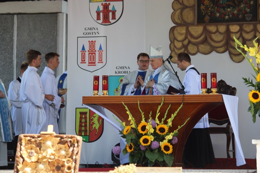 Poświęcili plony, dziękując Bogu