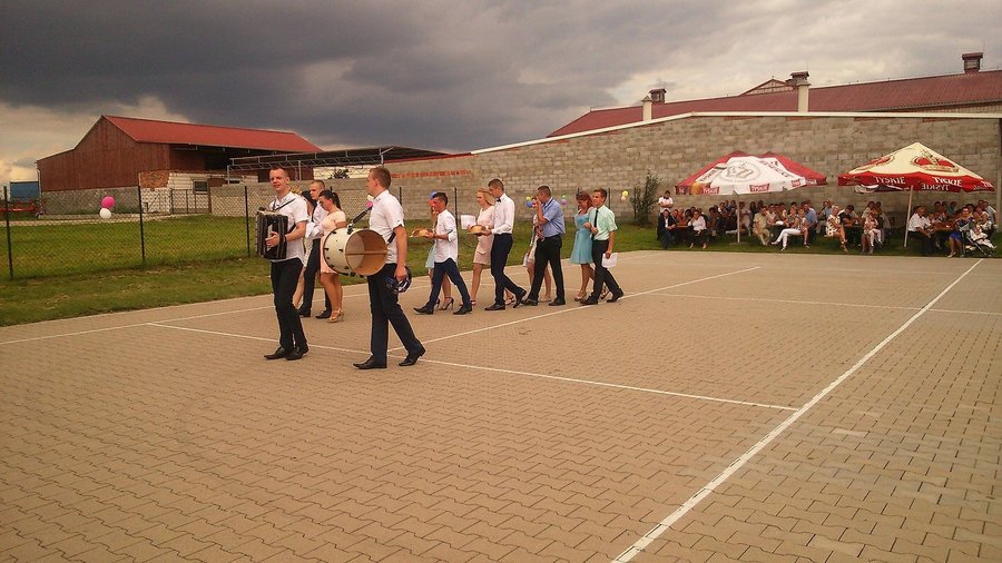 Bawili się przez całą noc