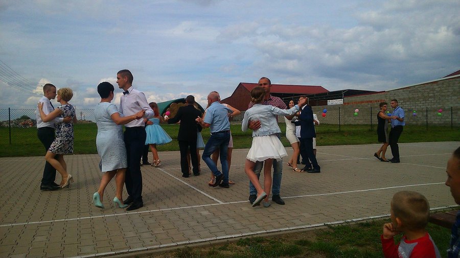 Bawili się przez całą noc