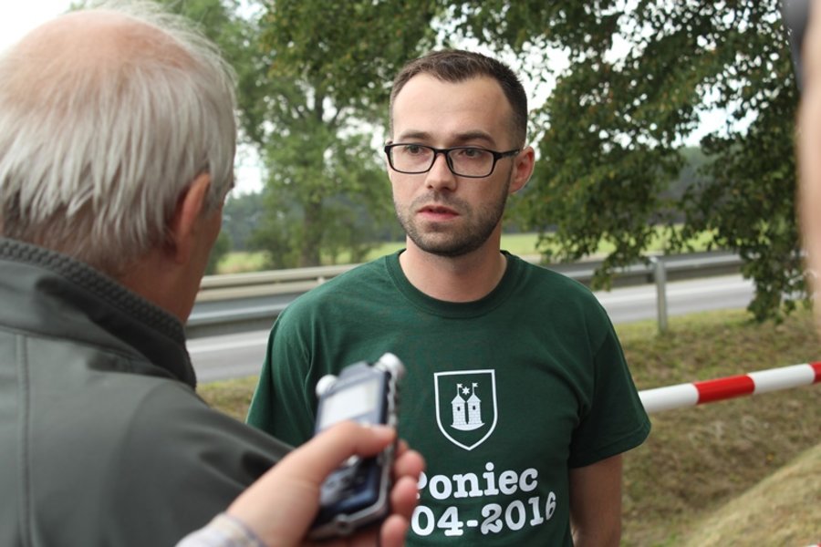 W poszukiwaniu armat, mogił i...