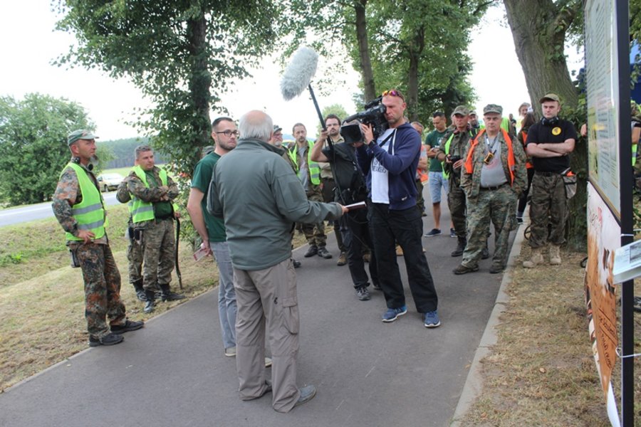 W poszukiwaniu armat, mogił i...