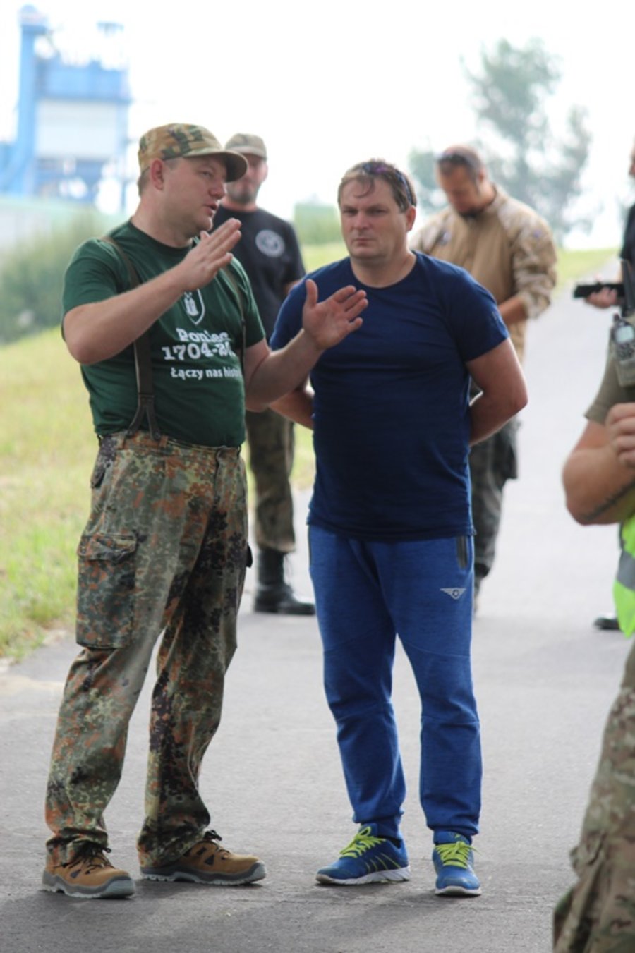 W poszukiwaniu armat, mogił i...
