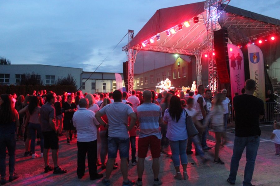 Eksplozja kolorów i Mesajah na scenie!