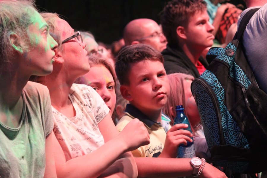 Eksplozja kolorów i Mesajah na scenie!