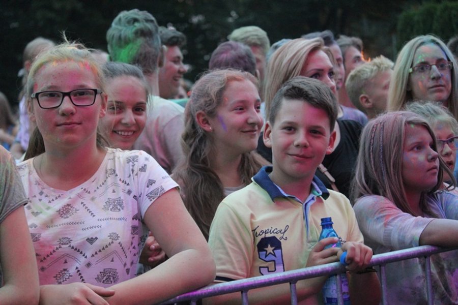 Eksplozja kolorów i Mesajah na scenie!