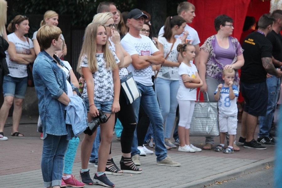 Eksplozja kolorów i Mesajah na scenie!