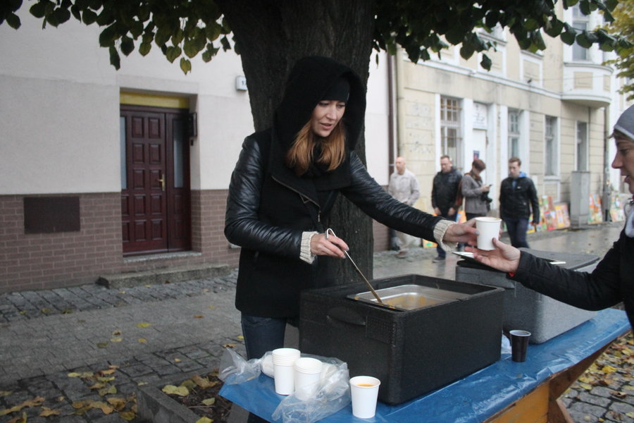 Straszne dekoracje na rynku