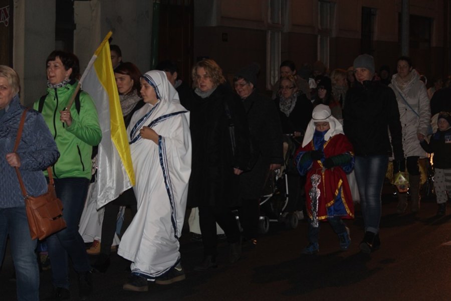 Korowody świętych przeszły ulicami